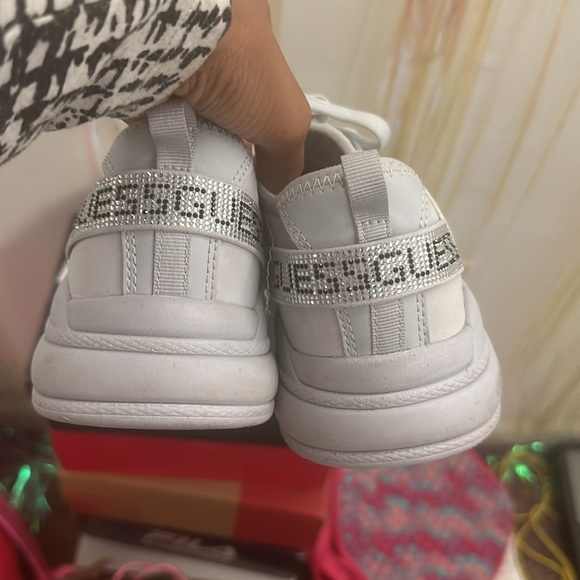 Grey Silver Guess Tennis Shoes / Sneakers size 7 - Picture 2 of 2